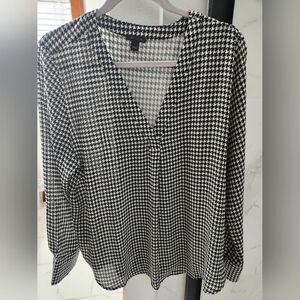 Black and White Houndstooth Women's Top